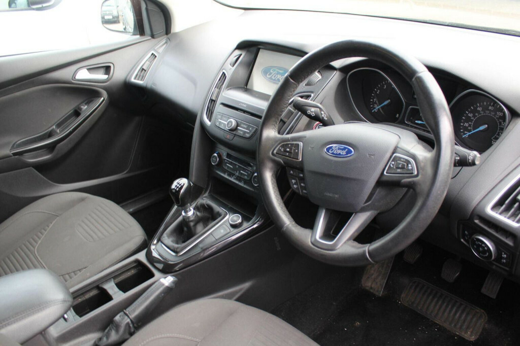 Ford Focus Hatchback 1.0T Ecoboost Titanium Euro 6 Ss BD66UUX Black #4