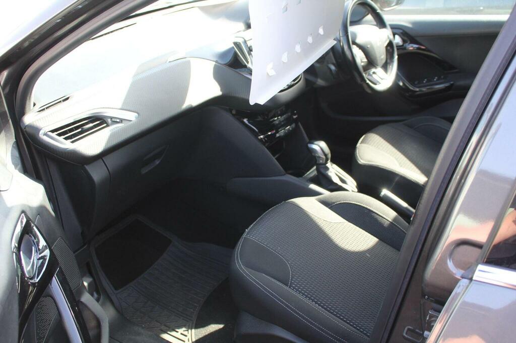 Peugeot 208 Hatchback 1.2 Puretech Tech Edition Euro 6 Ss 5 DE68RYY Grey #4