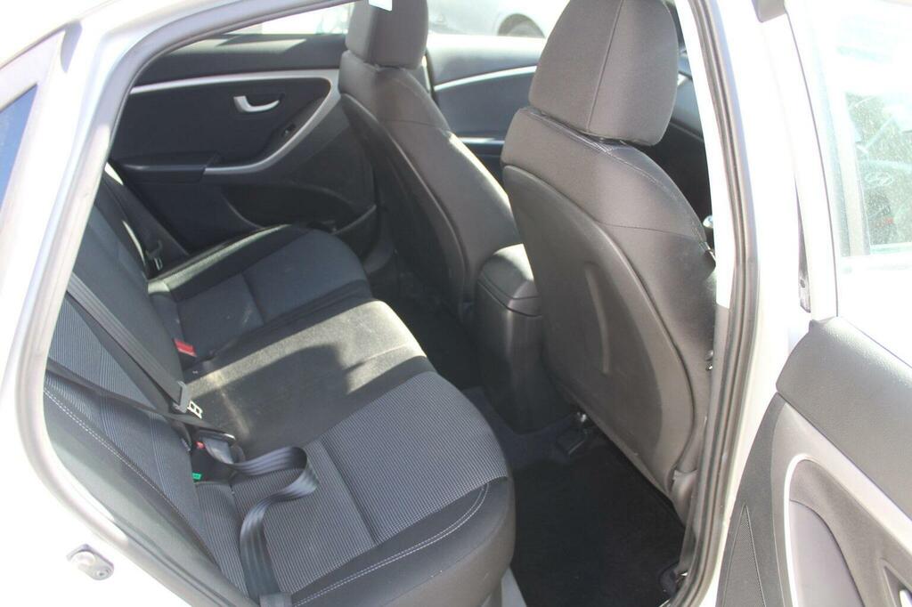 Hyundai I30 Hatchback 1.4 Active Euro 5 201464 Silver #3
