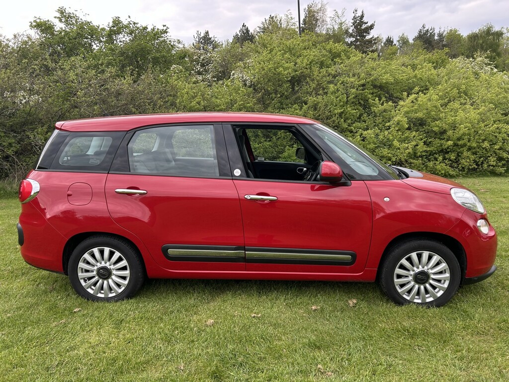Fiat 500L Mpw 1.3 500L Mpw Pop Star 1.3 Multijet 85Hp 7 Seater Red