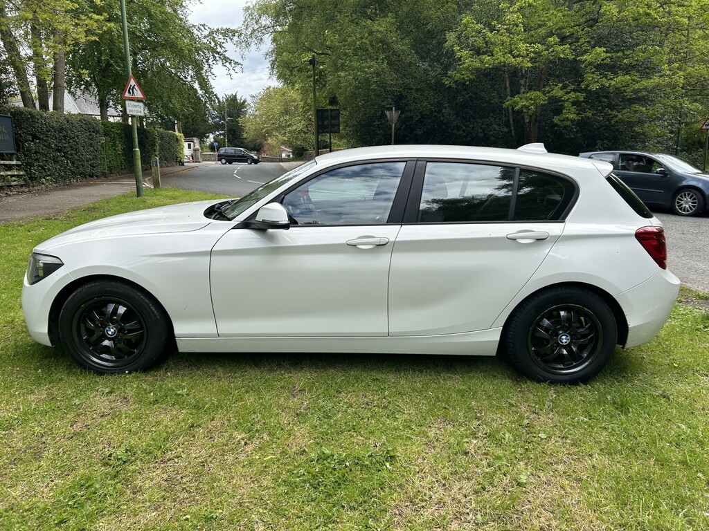 BMW 1 Series 1.6 116D Efficientdynamics 5-Door NJ63JZP White #5