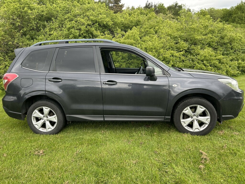 Subaru Forester 2.0 D X Grey