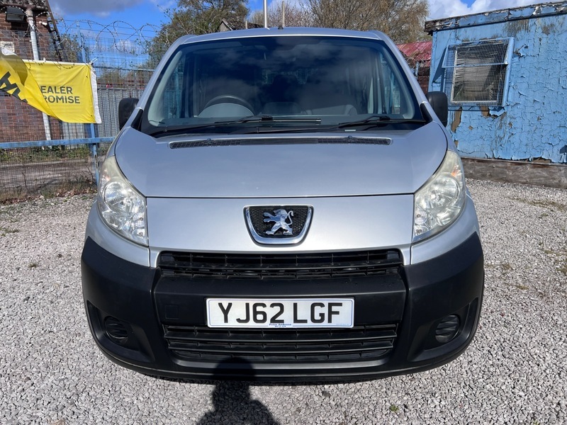 Peugeot Expert Camper Conversion Silver #4