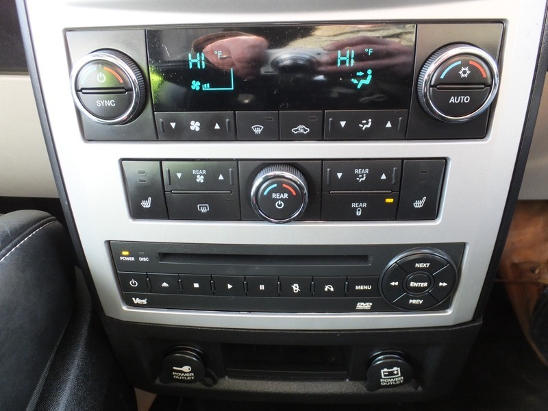 Chrysler Grand Voyager Limited Crd Silver #32