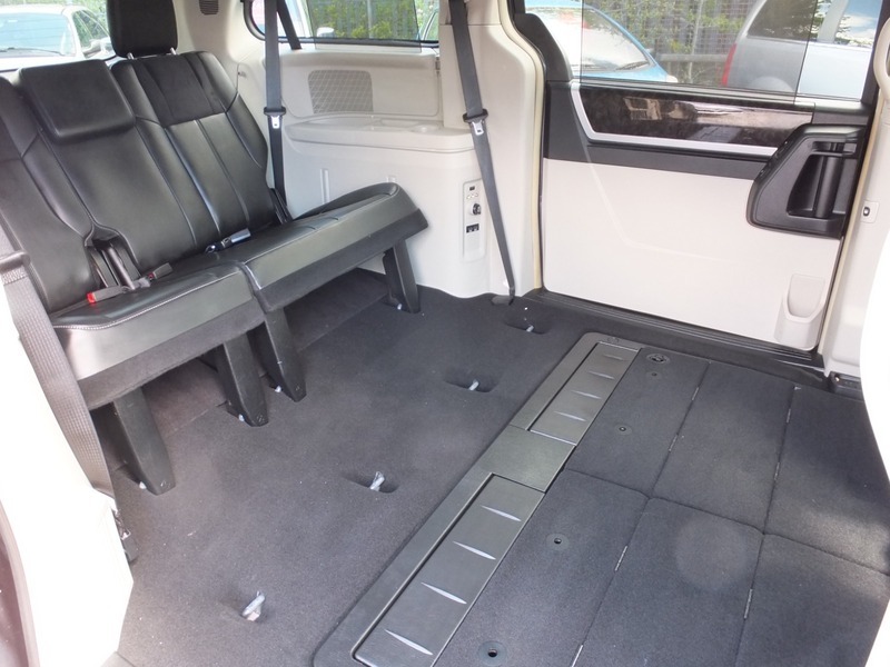 Chrysler Grand Voyager Limited Crd Silver #23