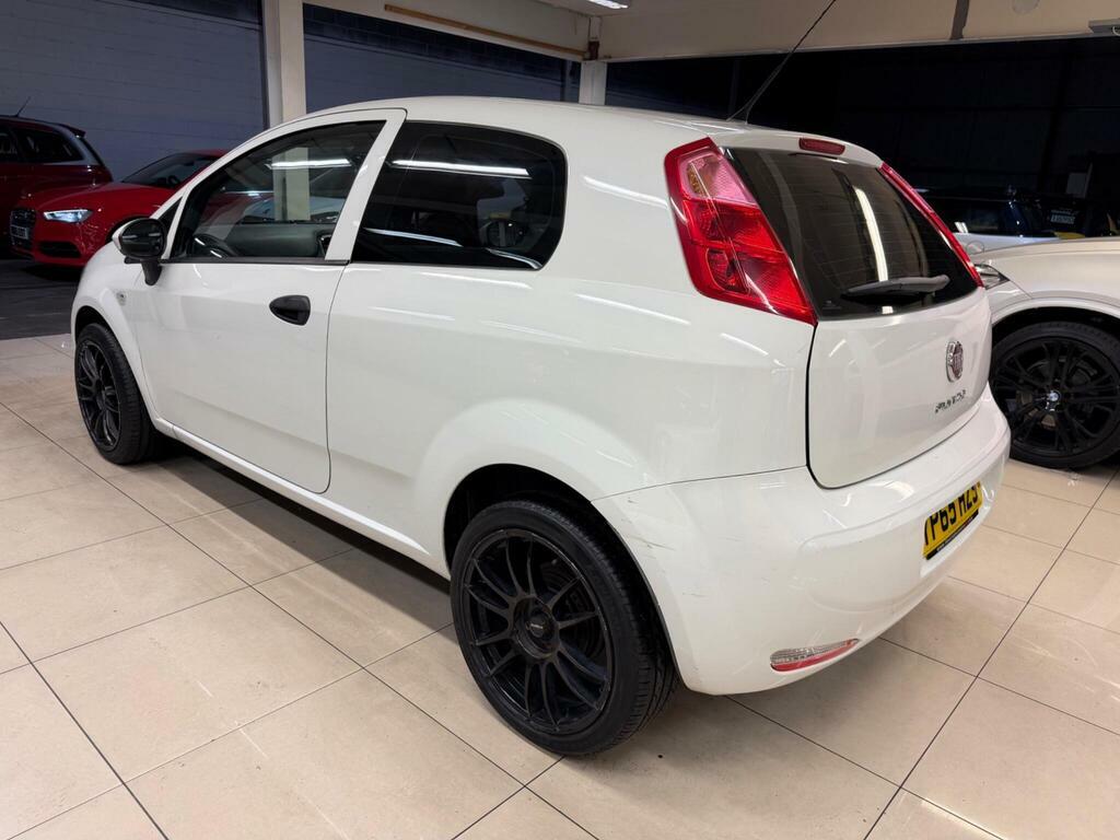 Fiat Punto 1.2 Pop Euro 6 White #4