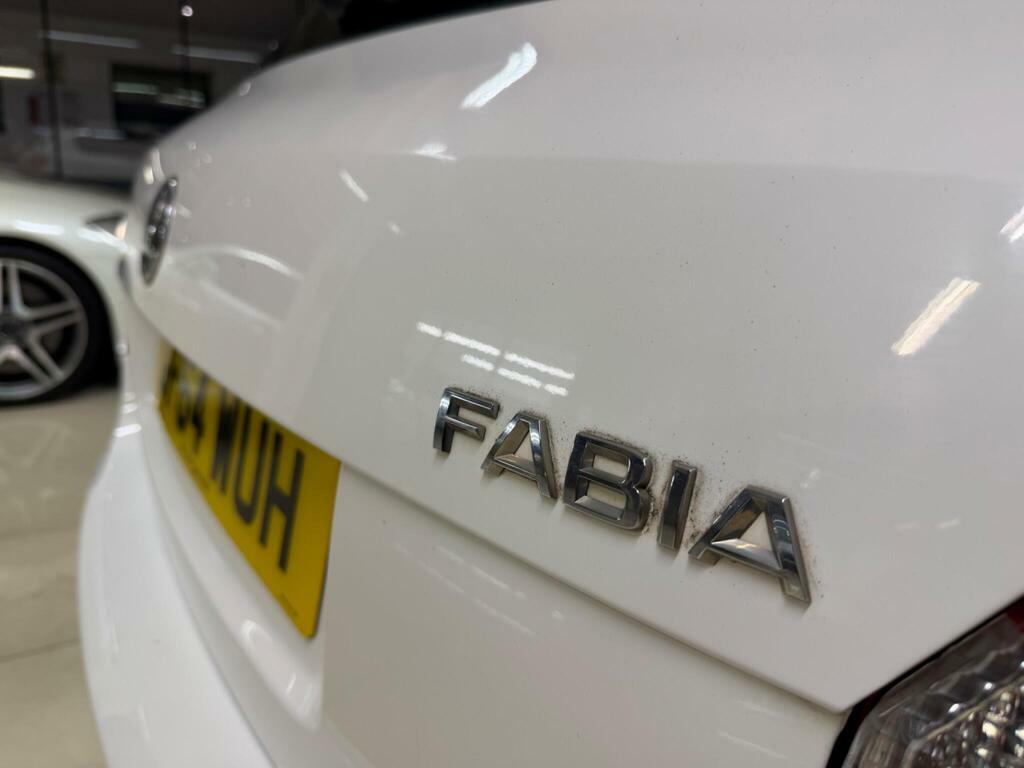 Skoda Fabia 1.6 Tdi Se Euro 5 White #5