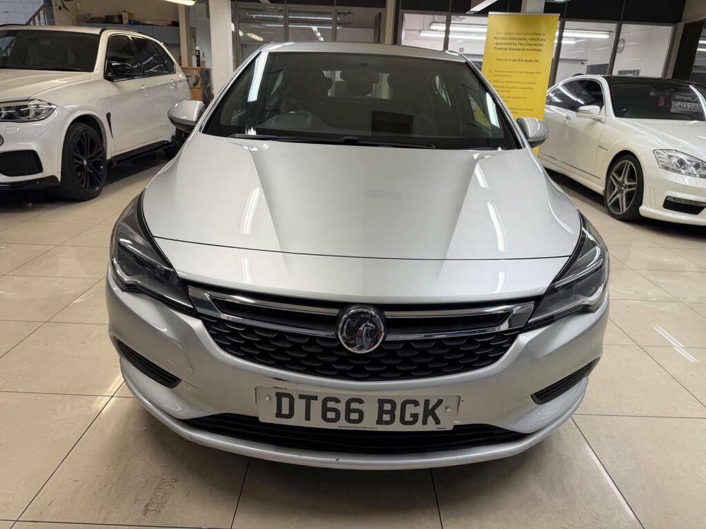 Vauxhall Astra 1.6 Cdti Blueinjection Tech Line Euro 6 DT66BGK Silver #2