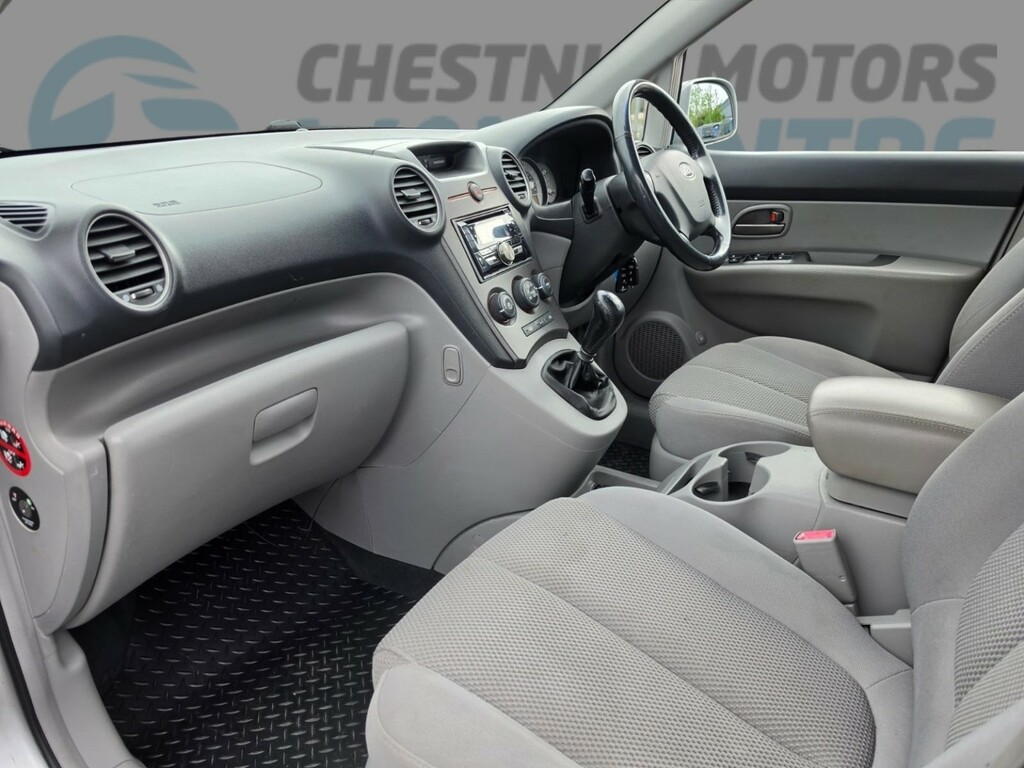 Kia Carens Ls Black #13