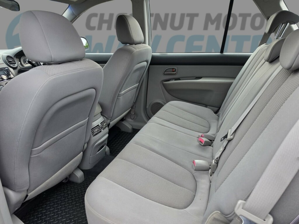 Kia Carens Ls Black #17