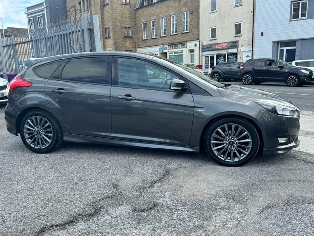 Ford Focus 2018 1.5 Tdci St-line Hatchback VE67HCK Grey #4