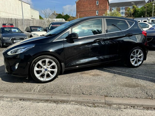 Ford Fiesta 2017 1.0T Ecoboost Titanium Hatchback M LV67LXL Black #5