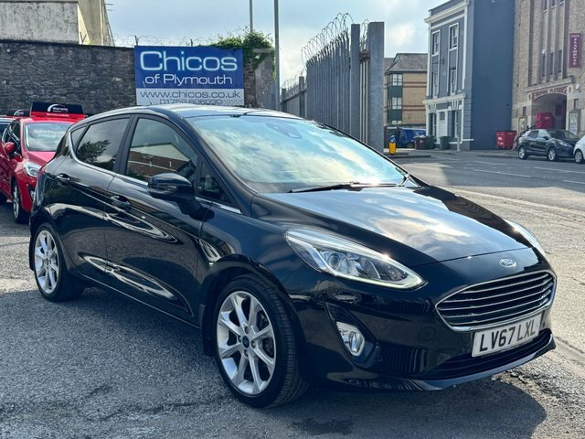 Ford Fiesta 2017 1.0T Ecoboost Titanium Hatchback M Black