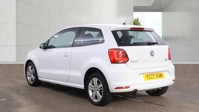Volkswagen Polo 2017 1.2 Tsi Bluemotion Tech Match Edition Hatchba YC17VAM White #3