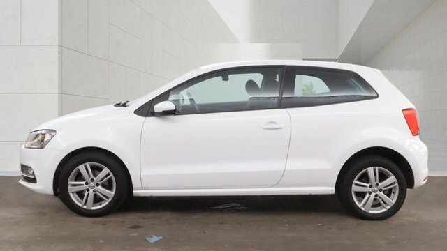 Volkswagen Polo 2017 1.2 Tsi Bluemotion Tech Match Edition Hatchba YC17VAM White #5