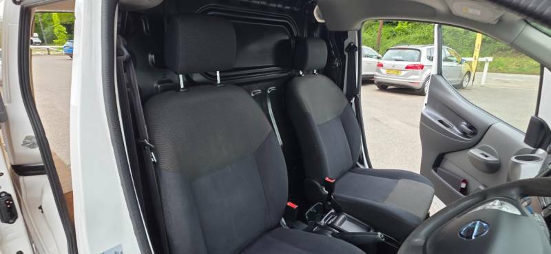 Nissan e-NV200 Combi White #17