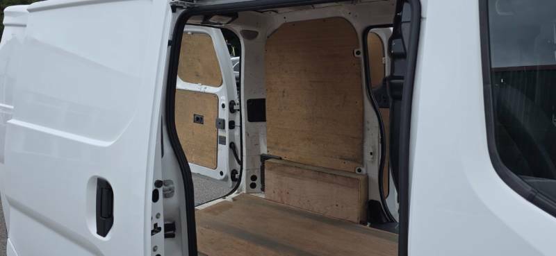 Nissan e-NV200 Combi White #14