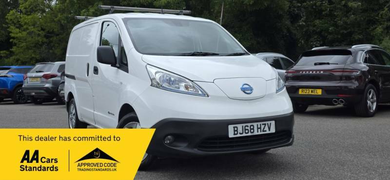 Nissan e-NV200 Combi White #1
