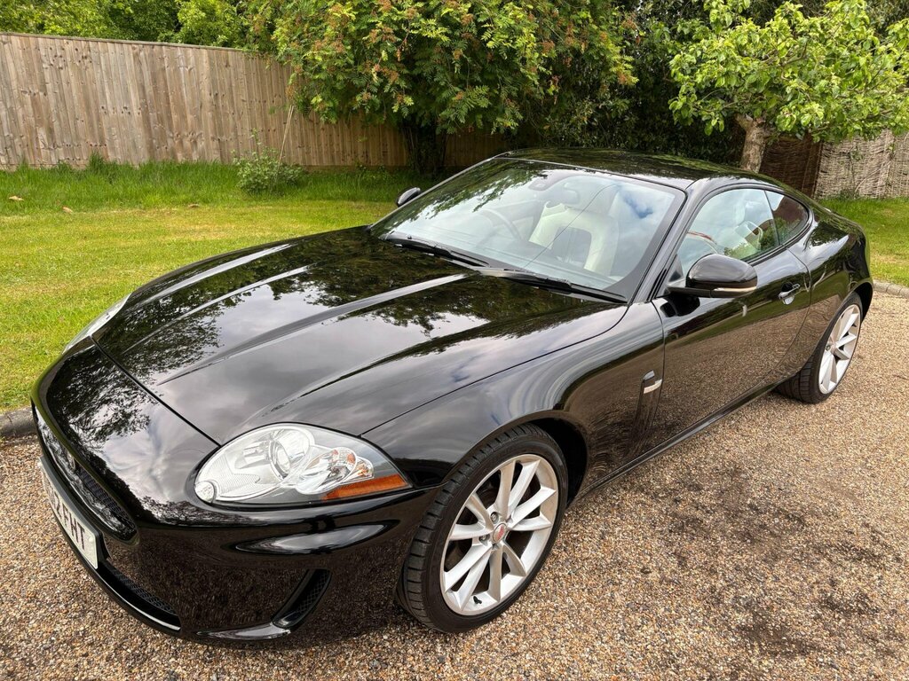 Jaguar XK V8 Former Keepers-low White #4