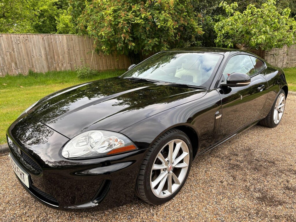 Jaguar XK V8 Former Keepers-low White #7