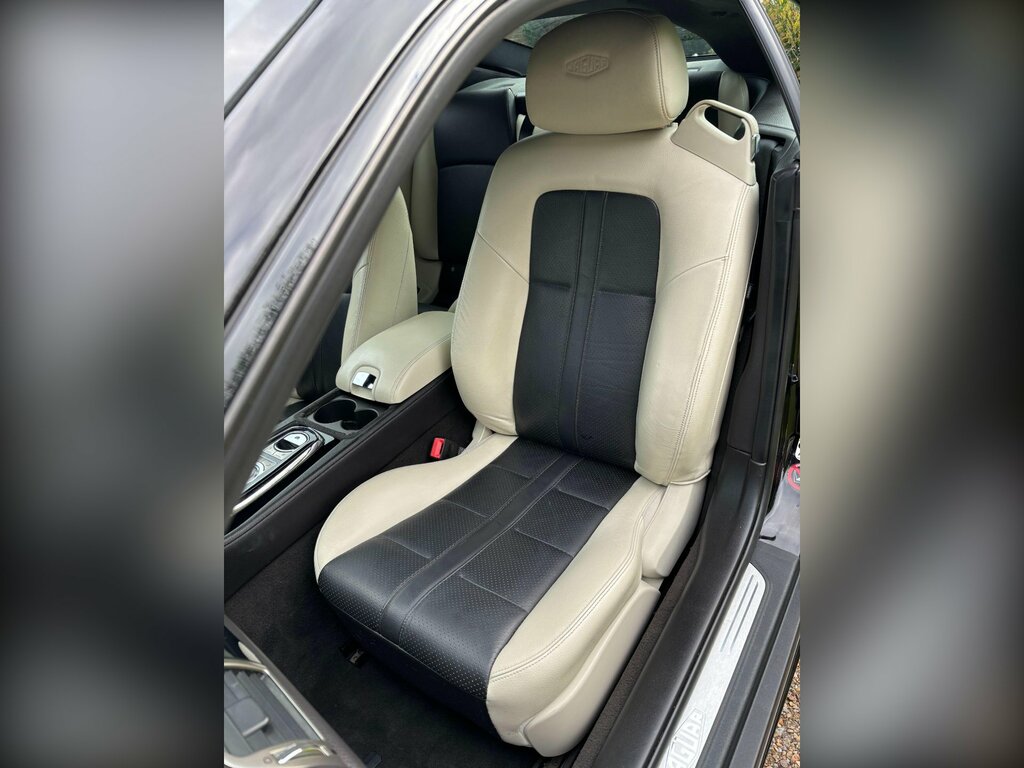 Jaguar XK V8 Former Keepers-low White #25