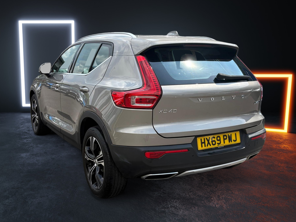 Volvo XC40 2.0 D4 190 Inscription Pro Awd Geartronic HX69PWJ Grey #3