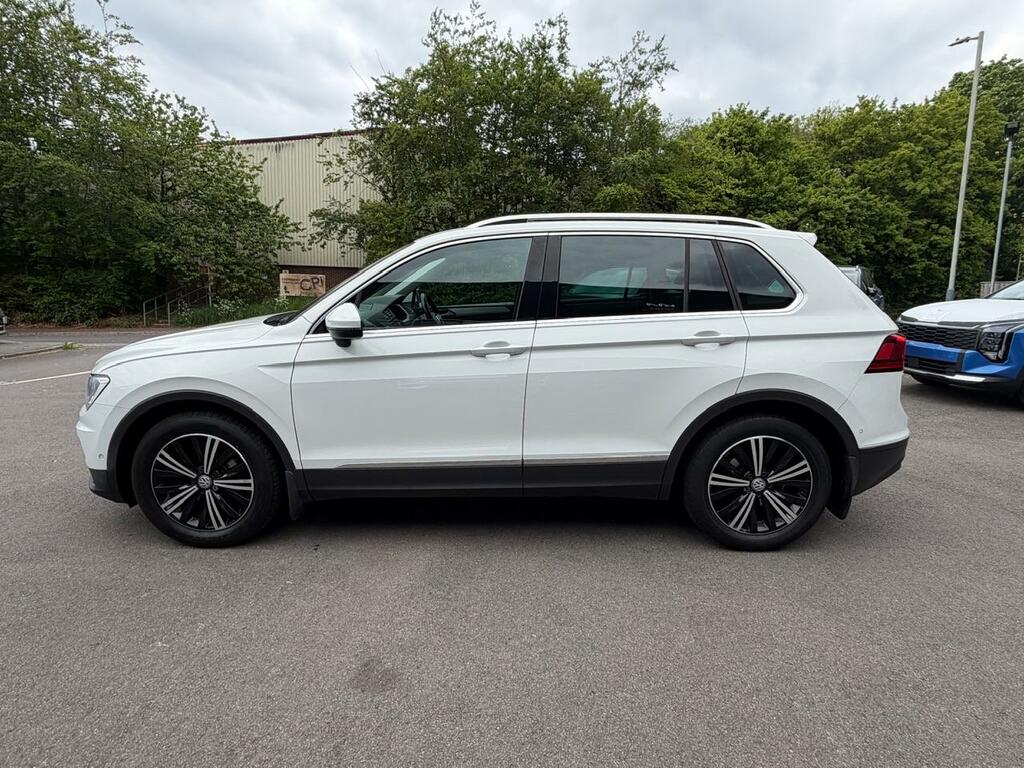Volkswagen Tiguan 2.0 Tdi 150 Se Nav Dsg CF67AYT White #5