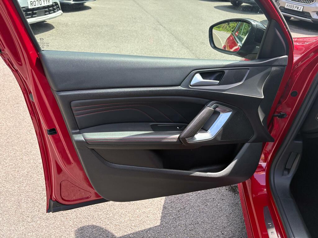 Peugeot 308 1.5 Bluehdi 130 Gt Line Red #6