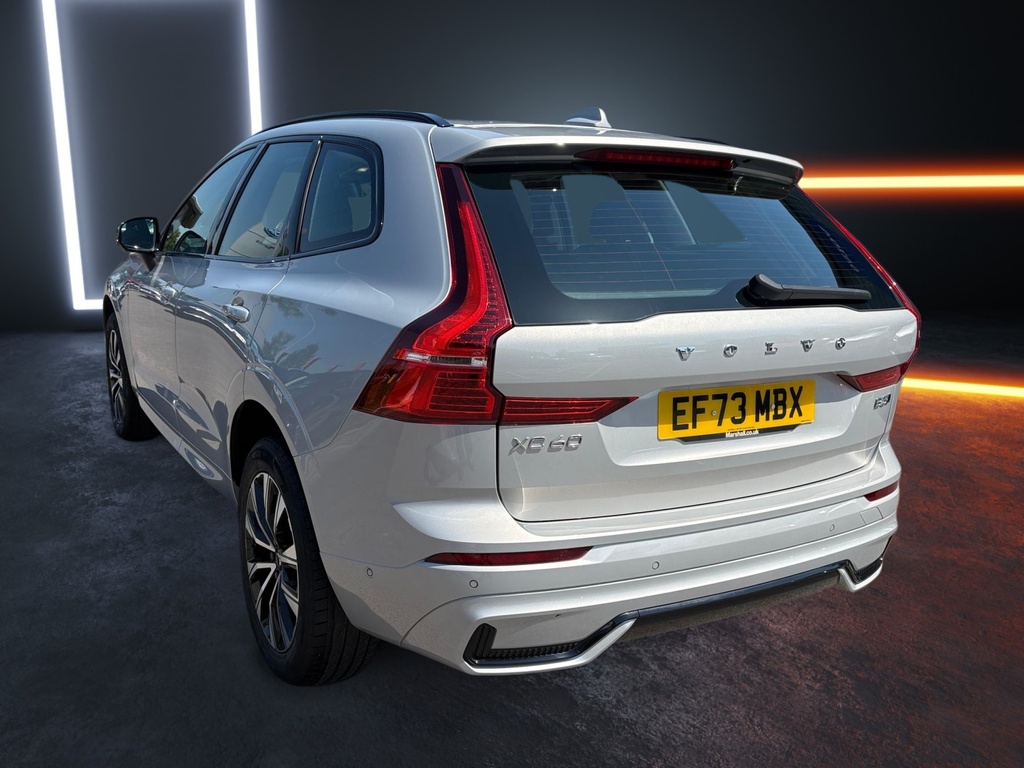 Volvo XC60 2.0 B5p Plus Dark Awd Geartronic EF73MBX Silver #3