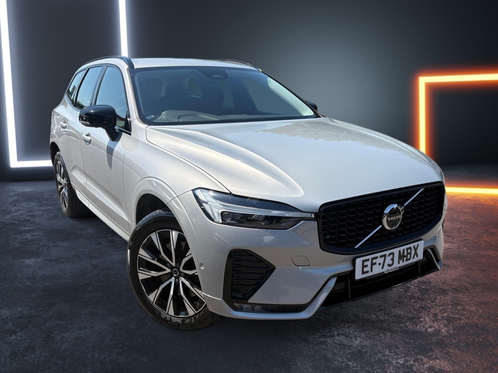 Volvo XC60 2.0 B5p Plus Dark Awd Geartronic Silver