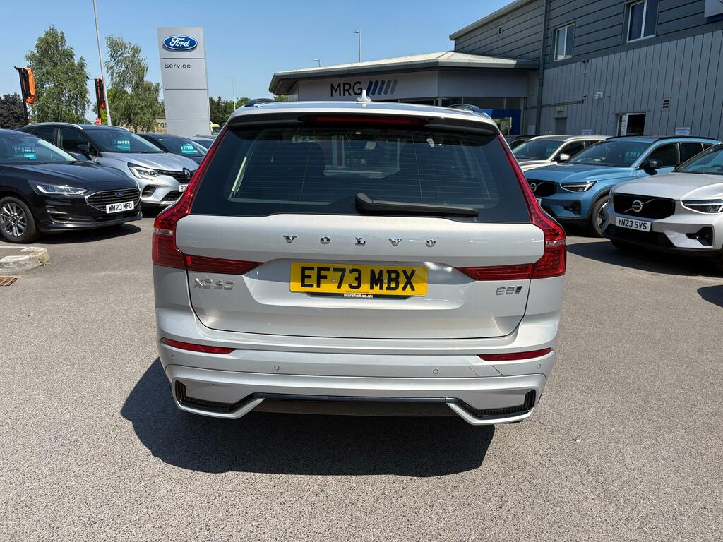 Volvo XC60 2.0 B5p Plus Dark Awd Geartronic EF73MBX Silver #4