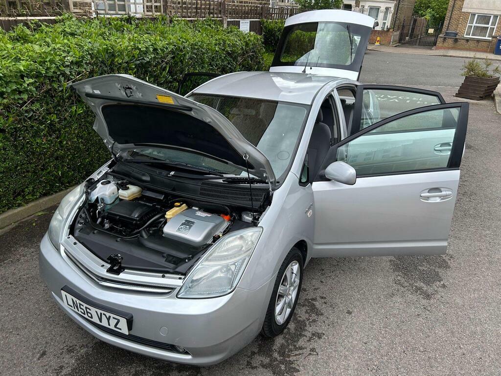 Toyota Prius Black #71