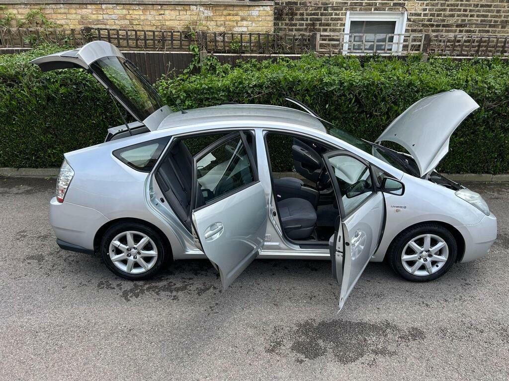 Toyota Prius Black #68