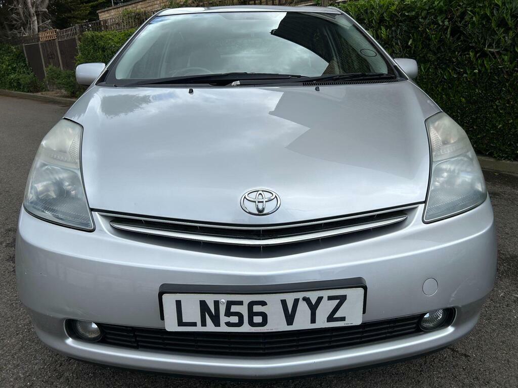 Toyota Prius Black #7