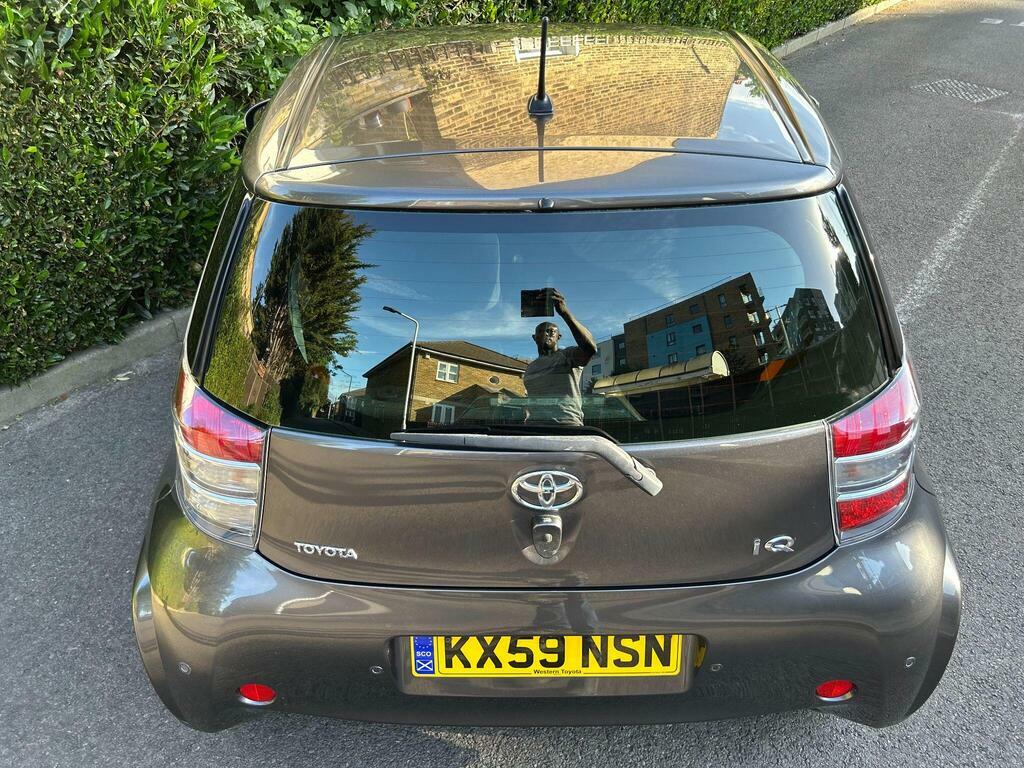 Toyota IQ 1.0 Vvt-i Hatchback White #64