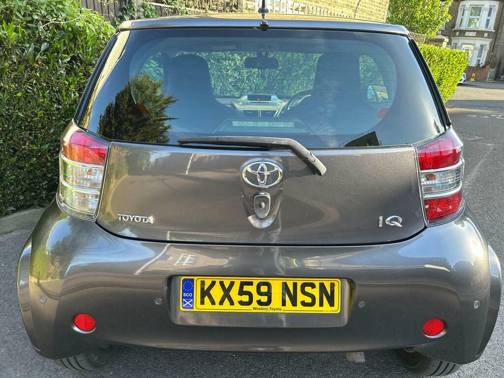 Toyota IQ 1.0 Vvt-i Hatchback White #47