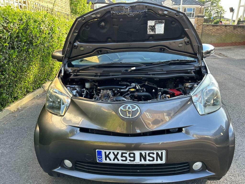 Toyota IQ 1.0 Vvt-i Hatchback White #53