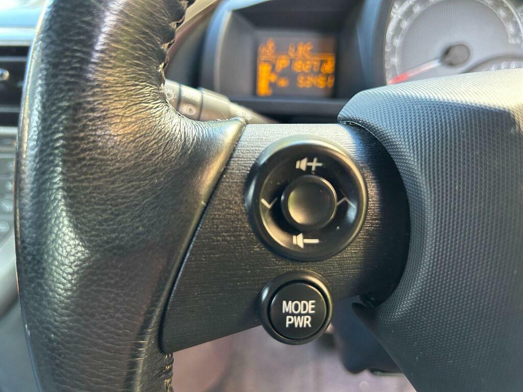 Toyota IQ 1.0 Vvt-i Hatchback White #93
