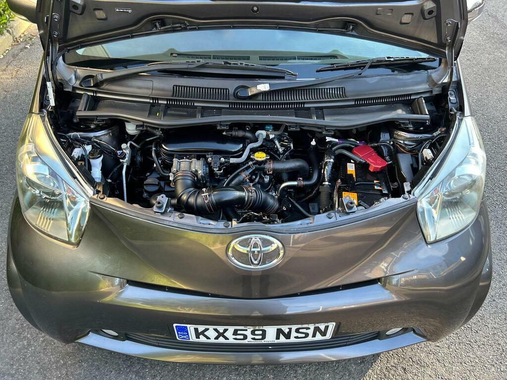 Toyota IQ 1.0 Vvt-i Hatchback White #8