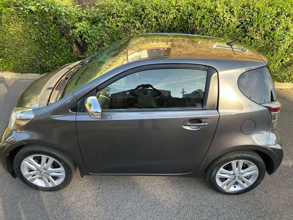 Toyota IQ 1.0 Vvt-i Hatchback White #52