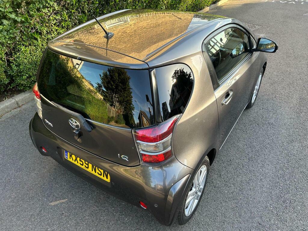 Toyota IQ 1.0 Vvt-i Hatchback White #57