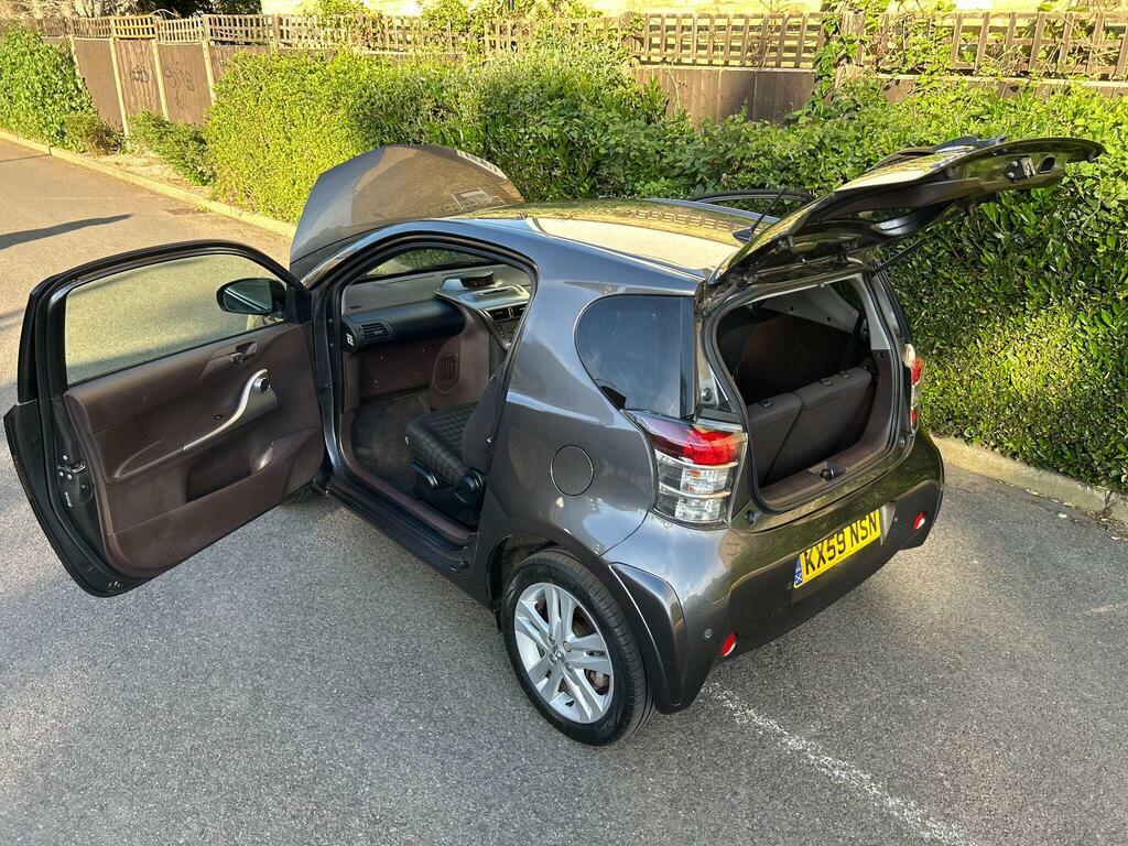 Toyota IQ 1.0 Vvt-i Hatchback White #71