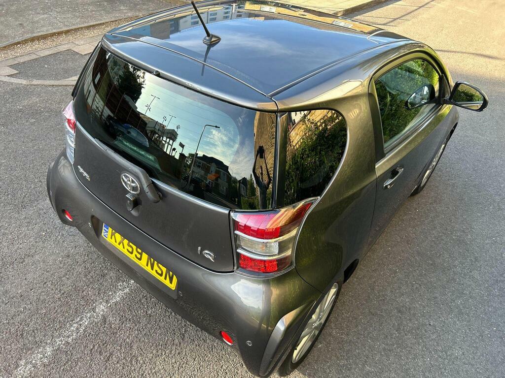 Toyota IQ 1.0 Vvt-i Hatchback White #48