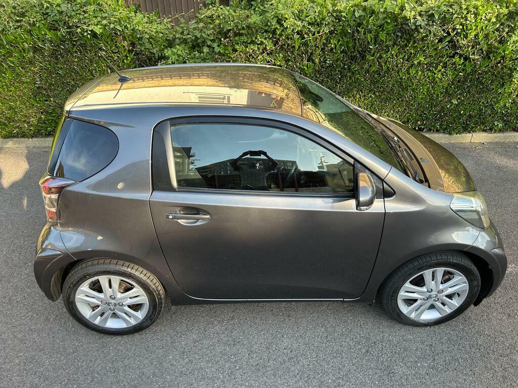 Toyota IQ 1.0 Vvt-i Hatchback White #51