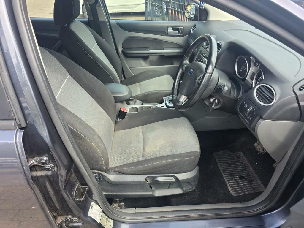 Volkswagen e-Up Auto 5dr Blue #25
