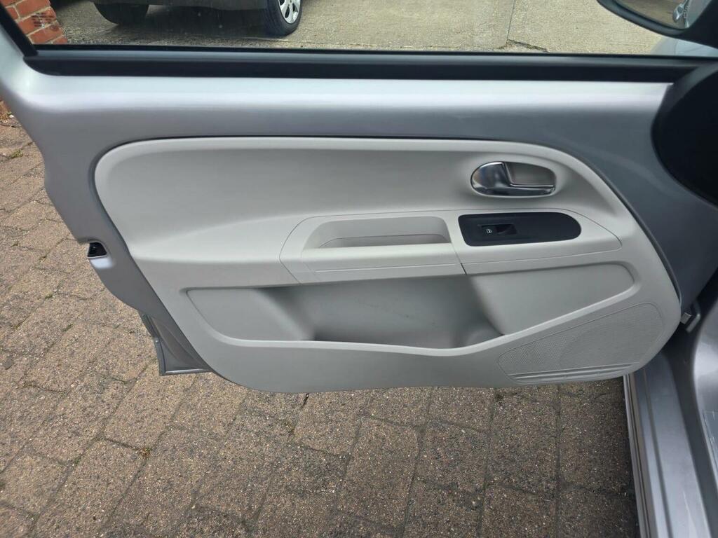 Volkswagen e-Up Auto 5dr Blue #17