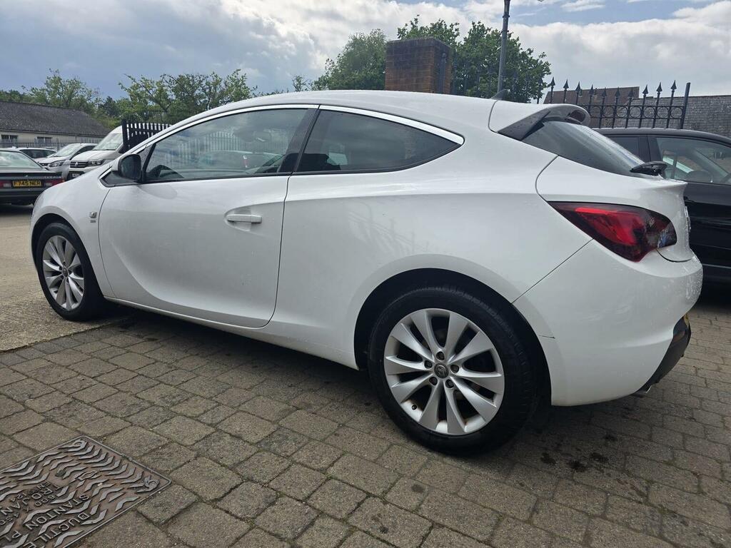 Vauxhall Astra GTC Coupe 1.4I Turbo Sri Euro 6 201515 White #4