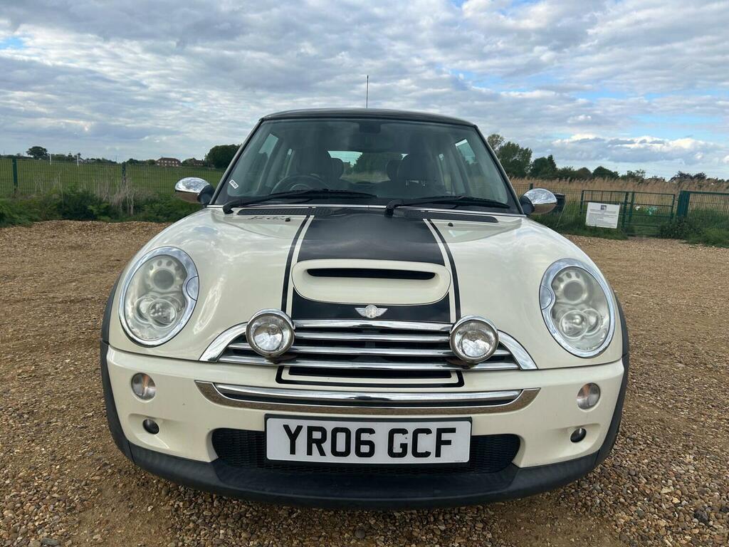 Mini Hatch Mini One White #7