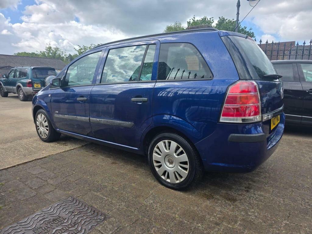 Vauxhall Zafira Silver #24
