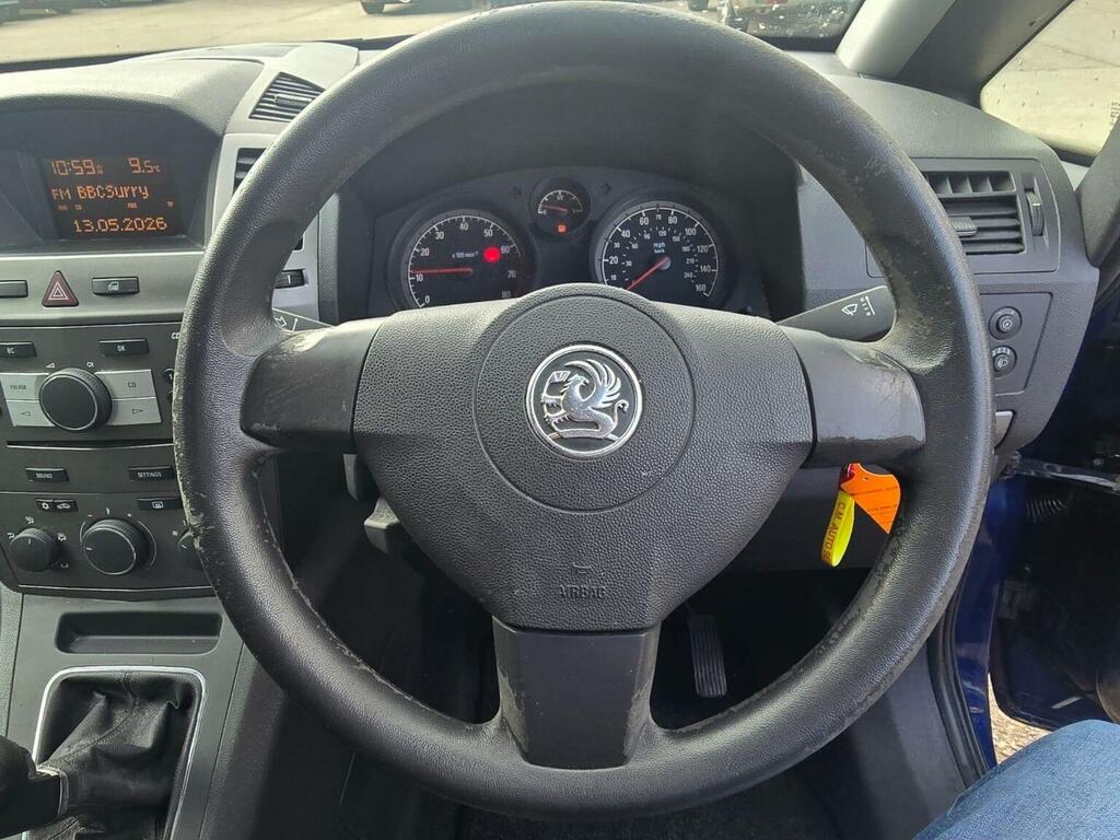Vauxhall Zafira Silver #19